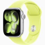 اپل واچ سری 11 سایز 42 میلیمتری رنگ بدنه نقره ای با رنگ بند لیمویی